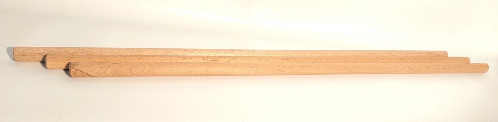 Гимнастическая палка из бука.